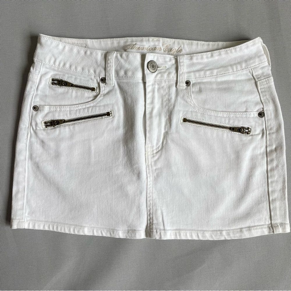 American Eagle White Denim Mini Skirt Zippered Pockets Women’s Size 6